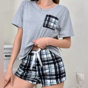 Women’s Cozy Plaid Print Pajama Set - Size XL - NWT